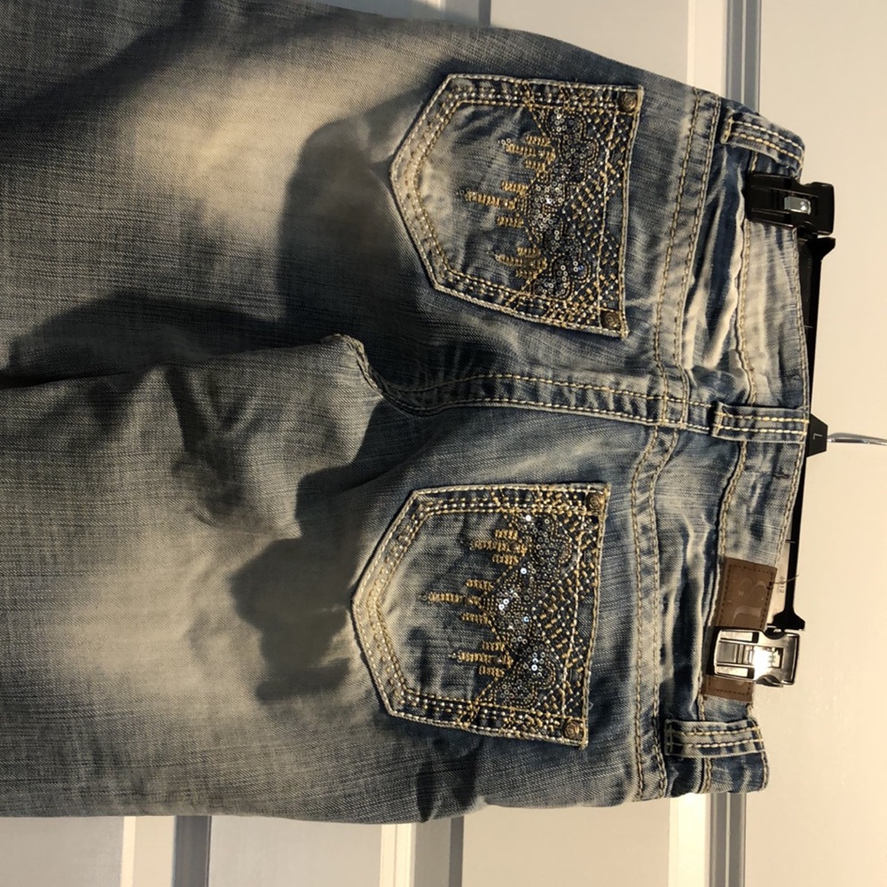 Cowgirl Up low rise jeans. - Picture 3 of 7